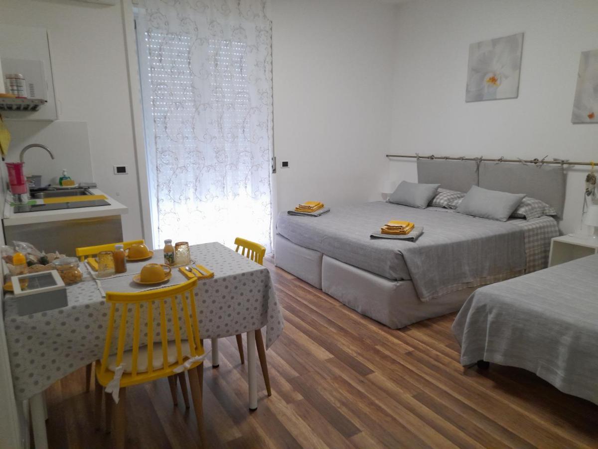 קרדונו אל קמפו Cristel Malpensa Room מראה חיצוני תמונה
